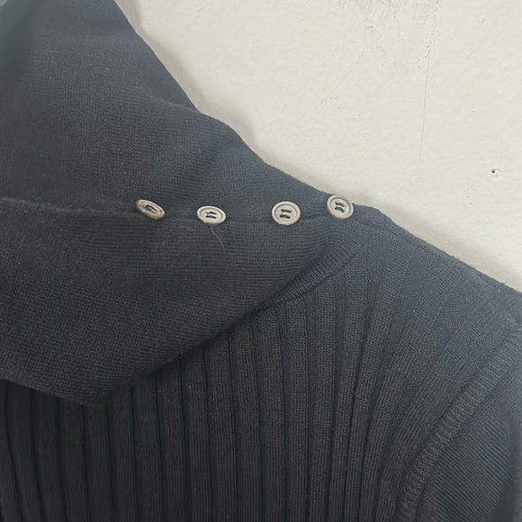 Vintage Liz Claiborne Button Collar Sweater - Picture 3 of 6